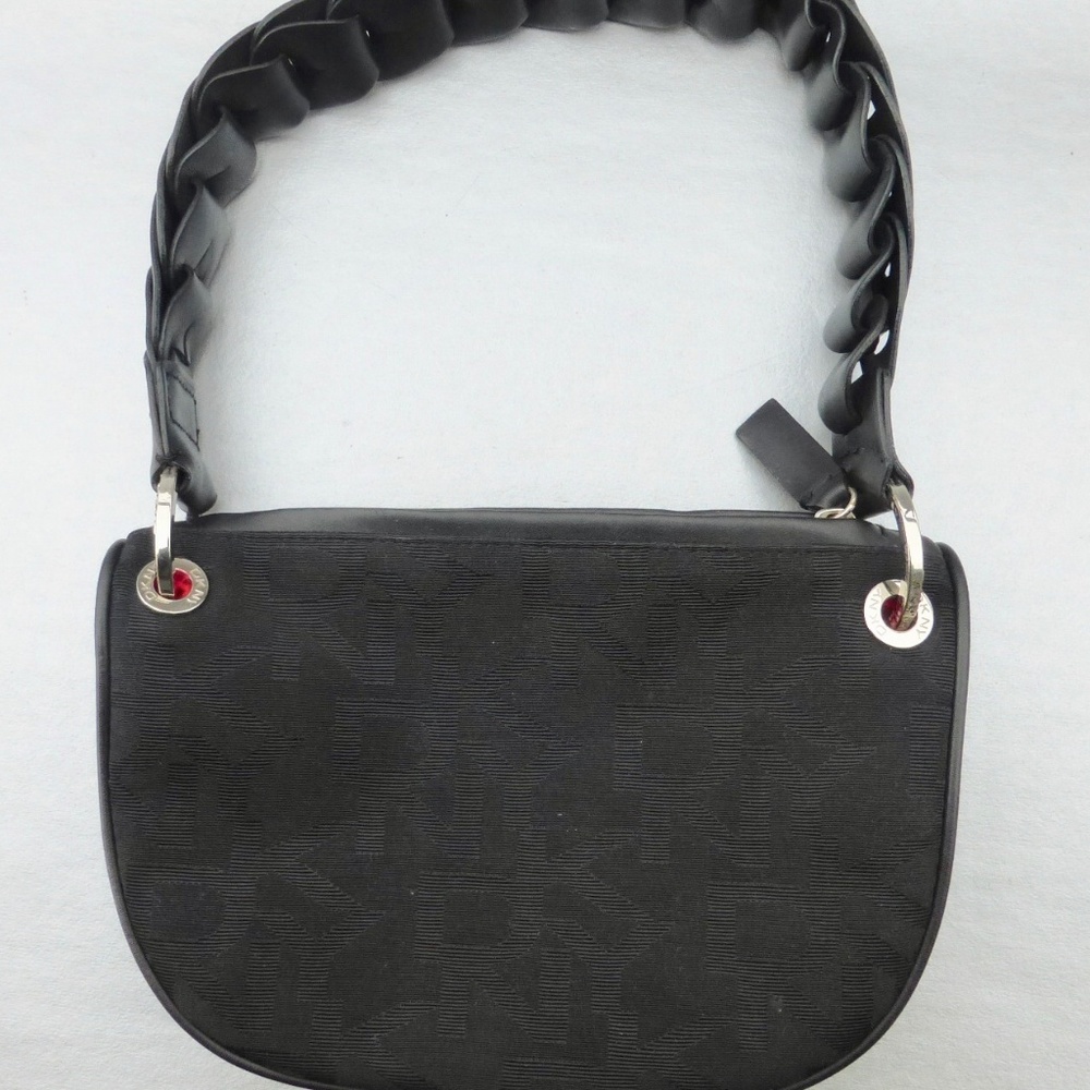 Fashionable DKNY Black Shoulder Handbag